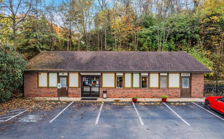 Pictures of Business for Sale, Hospitality, Office, Retail property located at 3058 Washington Pike, Bridgeville, PA 15017 for sales - image #1