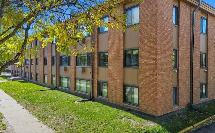 Pictures of Multifamily property located at 729 Oakdale Ave., St Paul, MN 55107 for sales - image #1