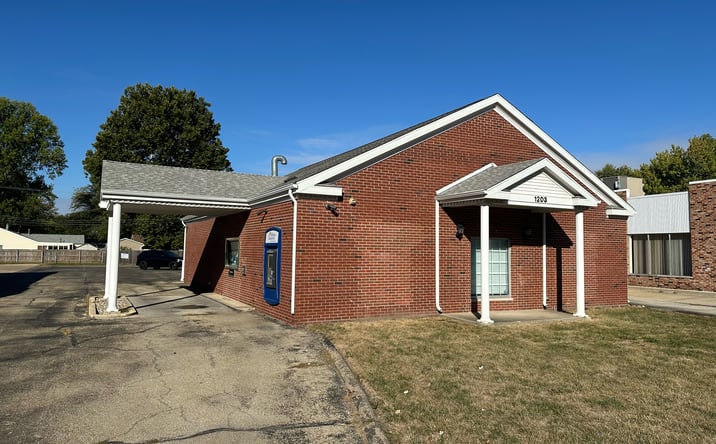 Pictures of Office, Retail property located at 1203 S Mattis Ave, Champaign, IL 61821 for sales - image #1