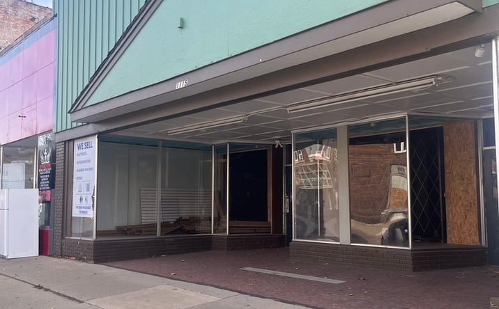 Pictures of Retail property located at 1115 Broadway, Rockford, IL 61104 for sales - image #1