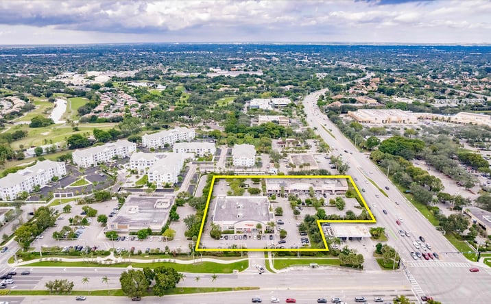 Pictures of Retail property located at 8053 W Oakland Park Blvd, Sunrise, FL 33351 for sales - image #1