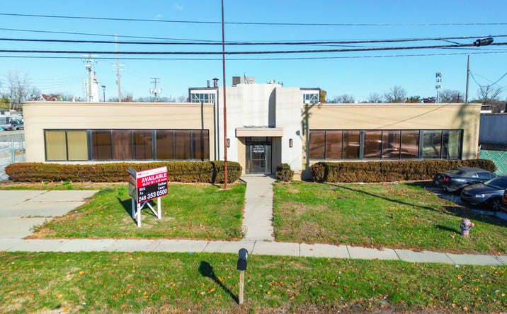 Pictures of Industrial property located at 19270 W 8 Mile, Southfield, MI 48075 for sales - image #1