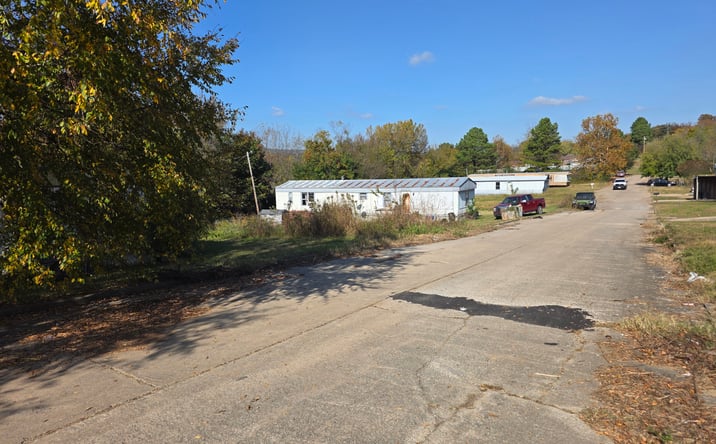 Pictures of Multifamily property located at 320 Bluff Ave, Poteau, OK 74953 for sales - image #1
