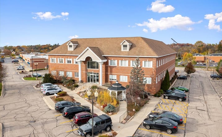 Pictures of Office property located at 912 Northwest Hwy, Fox River Grove, IL 60021 for sales - image #1