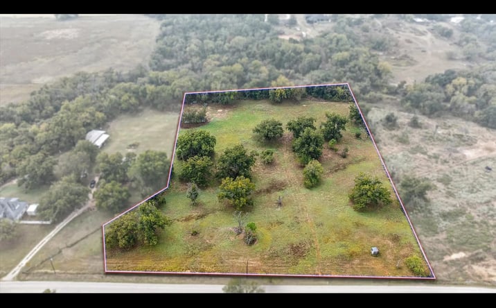 Pictures of Land property located at 974 Walnut Creek Drive, Springtown, TX 76082 for sales - image #1
