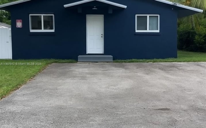 Pictures of Multifamily property located at 316 N 61st Ave, Hollywood, FL 33024 for sales - image #1