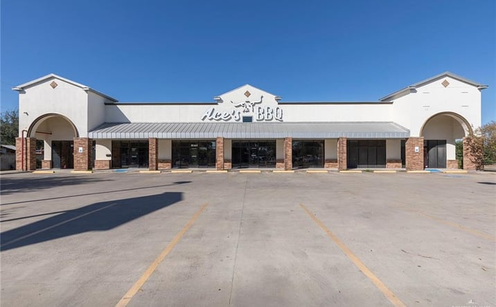 Pictures of Office, Retail property located at 214 W Champion Street W, Edinburg, TX 78539 for sales - image #1
