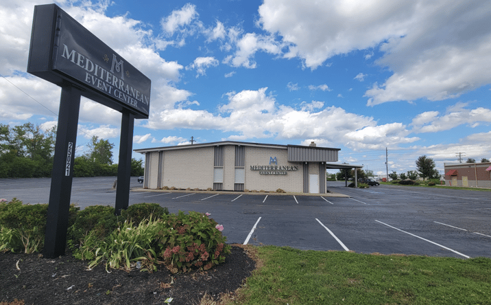 Pictures of Hospitality, Retail property located at 25021 Rockside Road, Bedford Heights, OH 44146 for sales - image #1