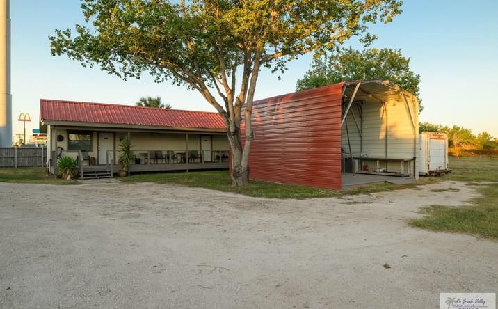 Pictures of Office property located at 227 S Expressway 77, Raymondville, TX 78580 for sales - image #1