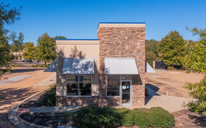Pictures of Retail property located at 780 Lake Harbour Dr, Ridgeland, MS 39157 for sales - image #1
