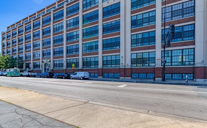 Pictures of Multifamily property located at 3963 W Belmont Ave, Chicago, IL 60618 for sales - image #1