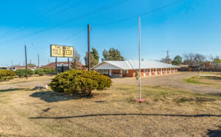 Pictures of Office, Business for Sale property located at 912 US 87, Tulia, TX 79088 for sales - image #1