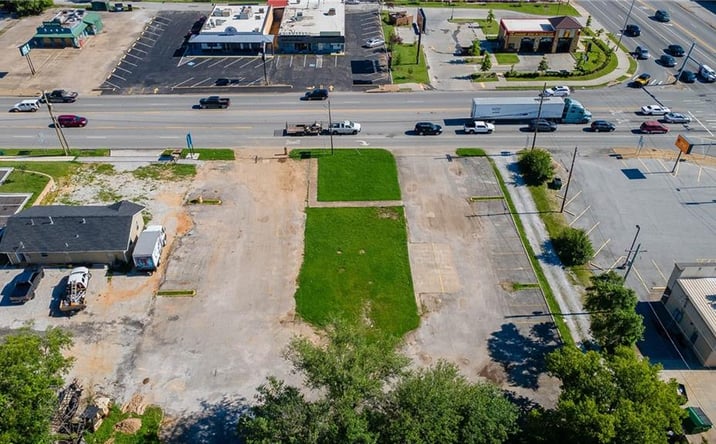 Pictures of Land property located at 983 W Sunset Ave, Springdale, AR 72764 for sales - image #1