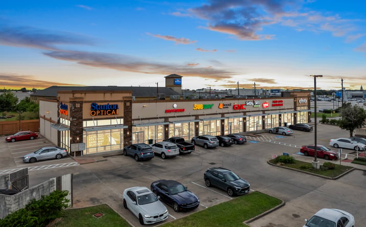 Pictures of Retail property located at 11400 Gulf Fwy, Houston, TX 77034 for sales - image #1