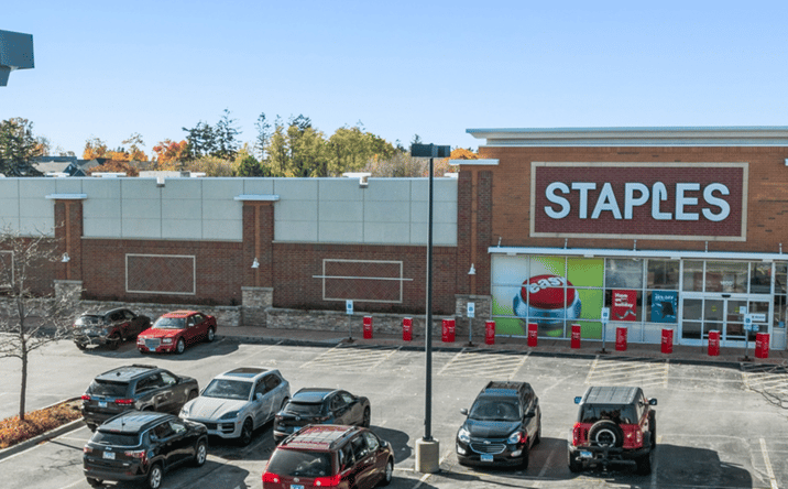 Pictures of Retail property located at 1600 N Milwaukee Ave, Vernon Hills, IL 60061 for sales - image #1
