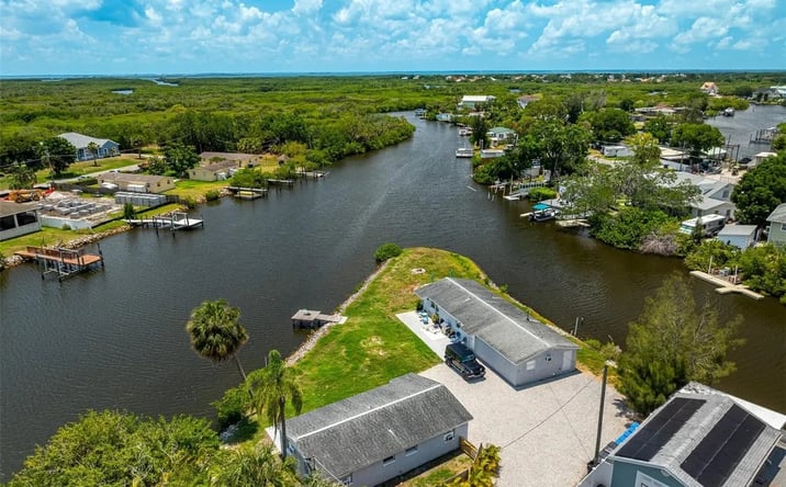 Pictures of Multifamily property located at 8820 Rocky Creek Dr, Tampa, FL 33615 for sales - image #1