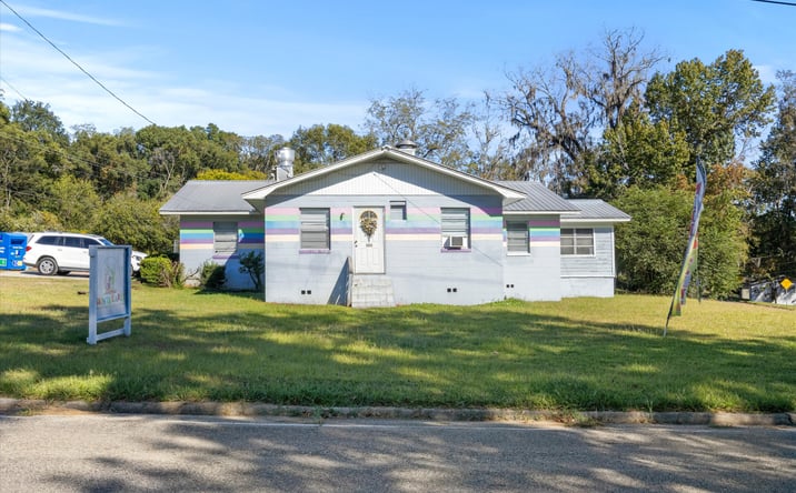 Pictures of Special Purpose property located at 327 S Adams Street, Quincy, FL 32351 for sales - image #1