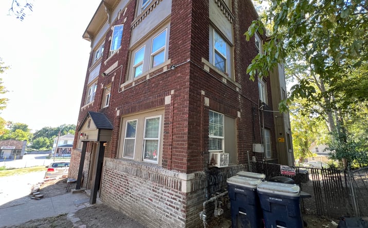 Pictures of Multifamily property located at 108 N Mersington Ave, Kansas City, MO 64123 for sales - image #1