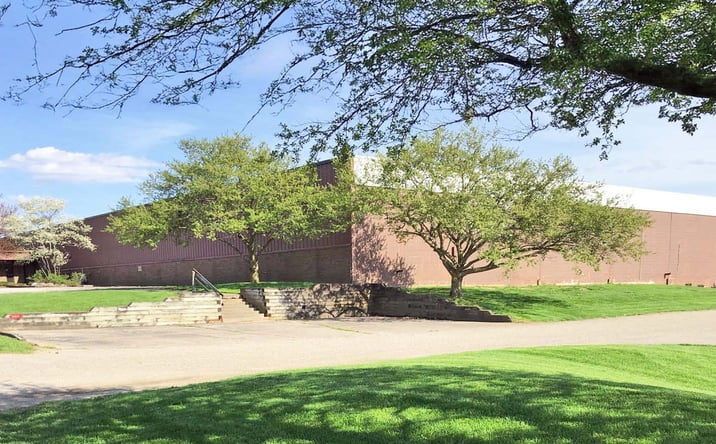 Pictures of Industrial property located at 221 Industrial Dr, Hillsdale, MI 49242 for sales - image #1