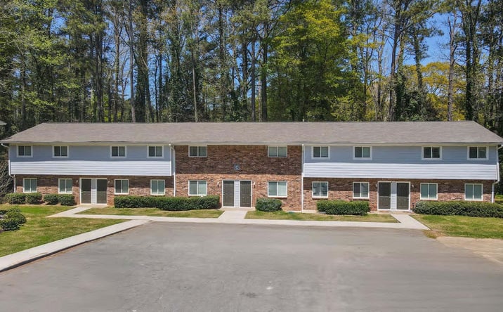 Pictures of Multifamily property located at 1991 Delowe Dr, Atlanta, GA 30311 for sales - image #1