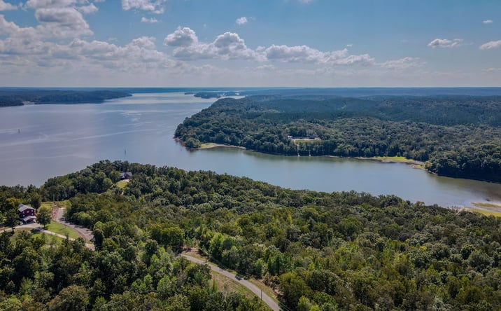 Pictures of Land property located at N River Cv, Big Sandy, TN 38221 for sales - image #1