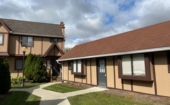 Pictures of Mixed Use property located at 825 Village Quarter Road A5, West Dundee, IL 60118 for sales - image #1