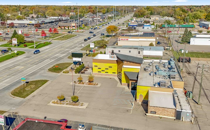 Pictures of Retail property located at 4924 Rochester Rd, Troy, MI 48085 for sales - image #1