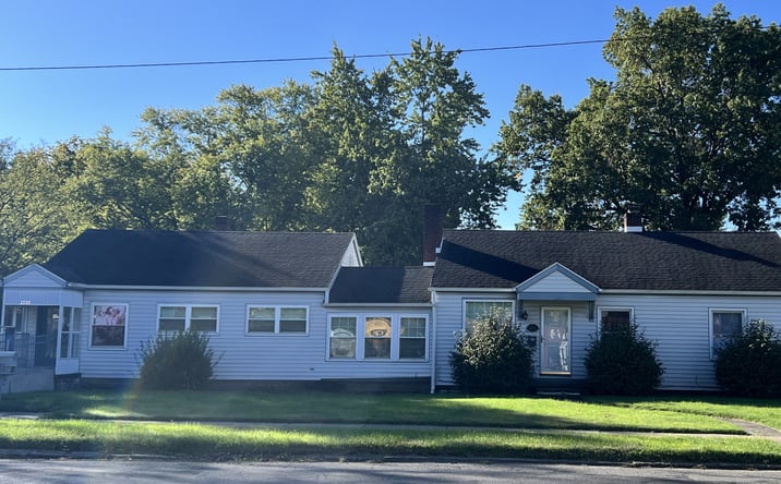 Pictures of Mixed Use property located at 2331 washington ave, Evansville, IN 47714 for sales - image #1