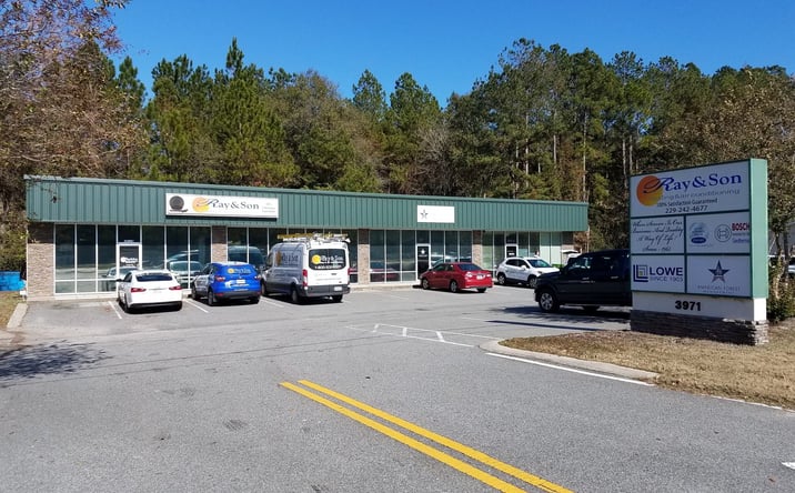 Pictures of Retail property located at 3971 Inner Perimeter, Valdosta, GA 31605 for sales - image #1