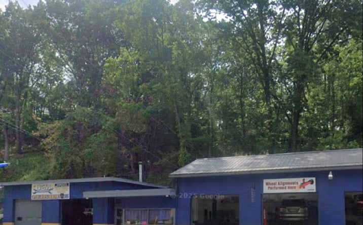 Pictures of Mixed Use, Office, Retail property located at 575 SEAVEY RD, PITTSBURGH, PA 15209 for sales - image #1