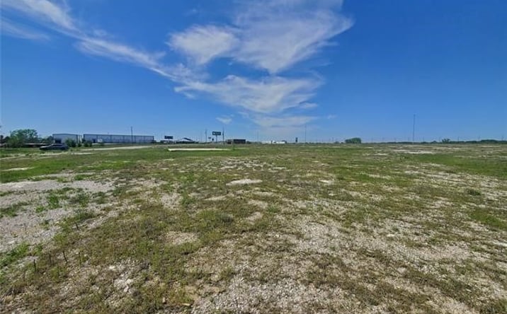 Pictures of Mixed Use, Industrial property located at 16901 S Admiral Place, Tulsa, OK 74116 for sales - image #1