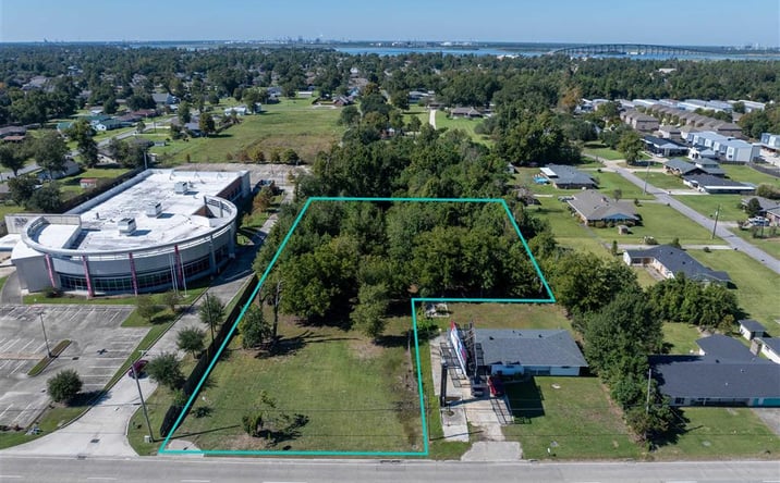 Pictures of Business for Sale property located at 3720 Nelson Rd, Lake Charles, LA 70605 for sales - image #1