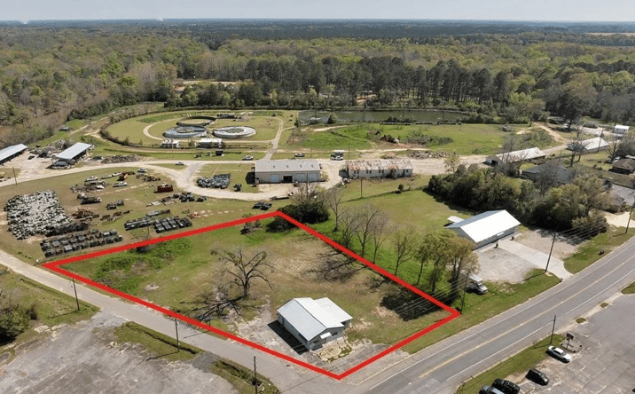 Pictures of Land, Mixed Use, Retail property located at 131 Jackson St S, Hawkinsville, GA 31036 for sales - image #1
