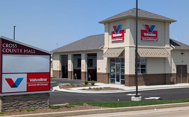 Pictures of Retail property located at 1225 n high street, hillsboro, OH 45133 for sales - image #1