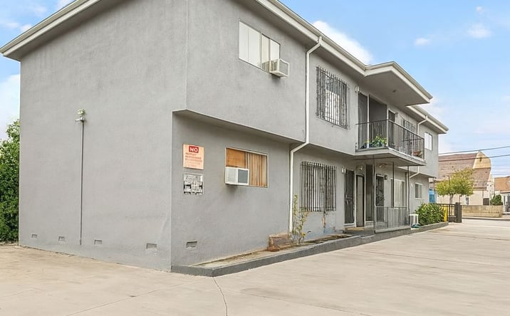 Pictures of Multifamily property located at 2710 queen st, los angeles, CA 90039 for sales - image #1