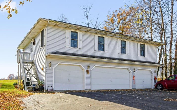Pictures of Multifamily property located at 3163-3171 S Bank Road NE, Millersport, OH 43046 for sales - image #1