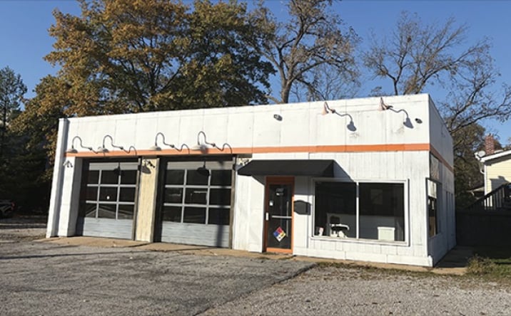 Pictures of Industrial property located at 811 E Main St, Belleville, IL 62221 for sales - image #1