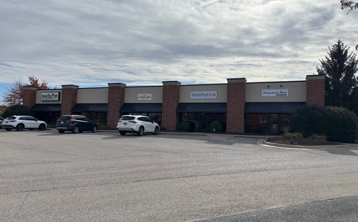 Pictures of Retail, Special Purpose property located at 2367 Cumberland Square Dr, Bettendorf, IA 52722 for sales - image #1