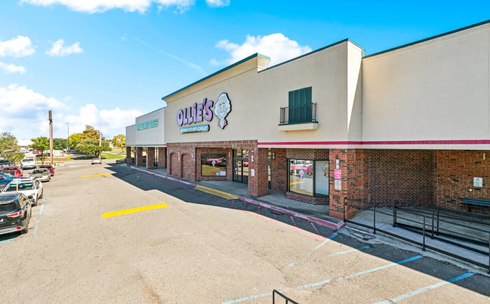 Pictures of Retail property located at 393 W Esplanade Ave, Kenner, LA 70065 for sales - image #1