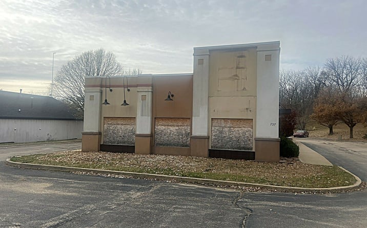 Pictures of Retail property located at 737 N Galena Ave, Dixon, IL 61021 for sales - image #1