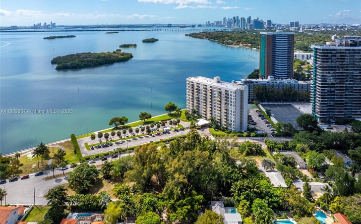 Pictures of Land property located at 860 NE 70th St, Miami, FL 33138 for sales - image #1