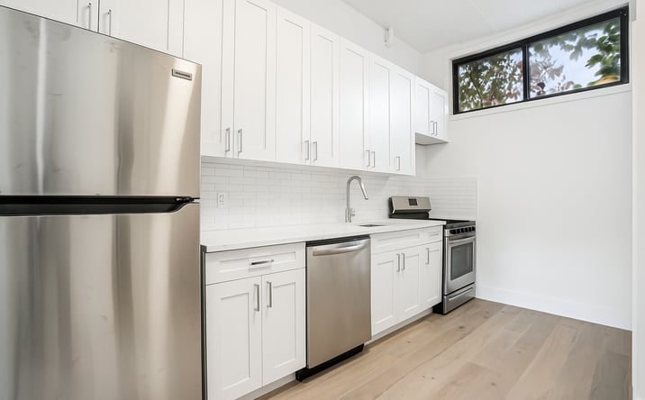 Pictures of Mixed Use property located at 17 Thames St, Brooklyn, NY 11206 for sales - image #1