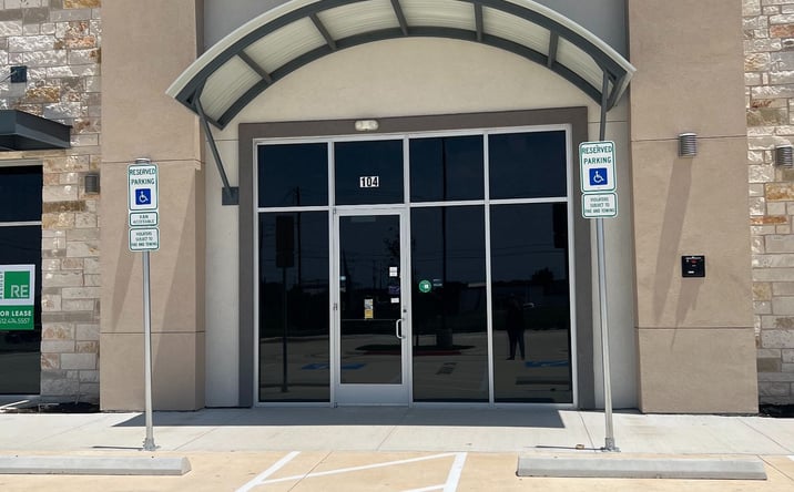 Pictures of Mixed Use, Retail property located at 700 W New Hope, Cedar Park, TX 78613 for sales - image #1