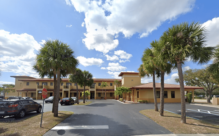Pictures of Office property located at 20 Barkley Cir, Fort Myers, FL 33907 for sales - image #1