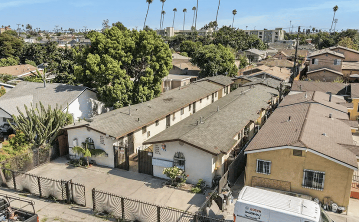 Pictures of Multifamily property located at 836 W 66th St, Los Angeles, CA 90003 for sales - image #1