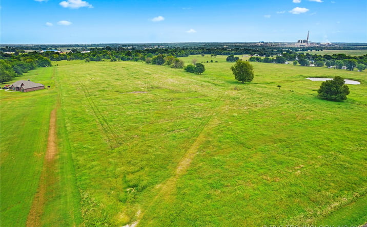 Pictures of Land property located at 9 E 420 Road, Oologah, OK 74053 for sales - image #1
