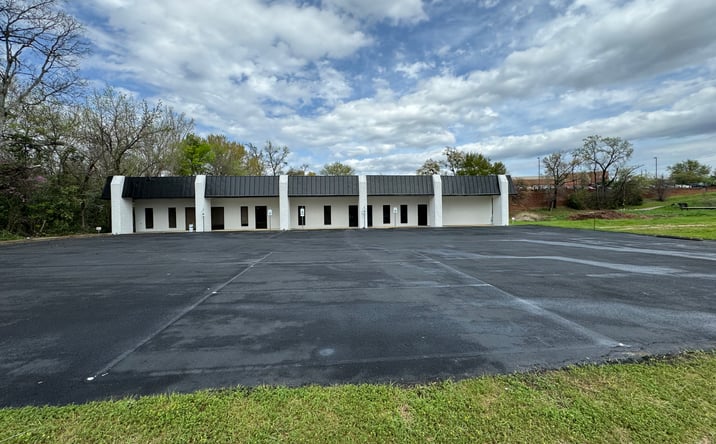 Pictures of Mixed Use, Office, Retail property located at 906 E Front St, Tyler, TX 75702 for sales - image #1
