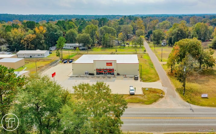 Pictures of Retail property located at 2578 TX-103, Etoile, TX 75944 for sales - image #1