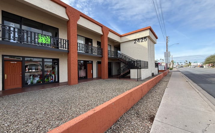 Pictures of Mixed Use, Retail property located at 2425 E Thomas Rd, Phoenix, AZ 85016 for sales - image #1