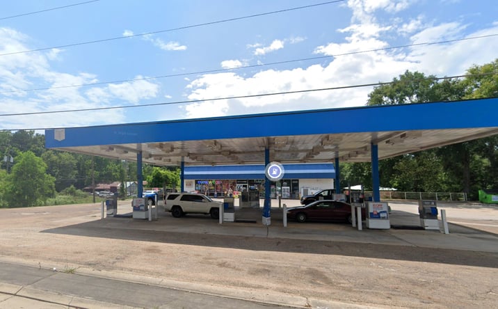 Pictures of Retail property located at 7843 US-11, Lumberton, MS 39455 for sales - image #1
